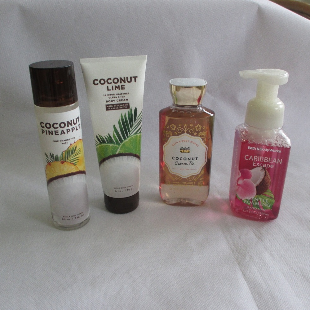 NEW! 4 piece Bath & Body Works "Coconut" Bundle